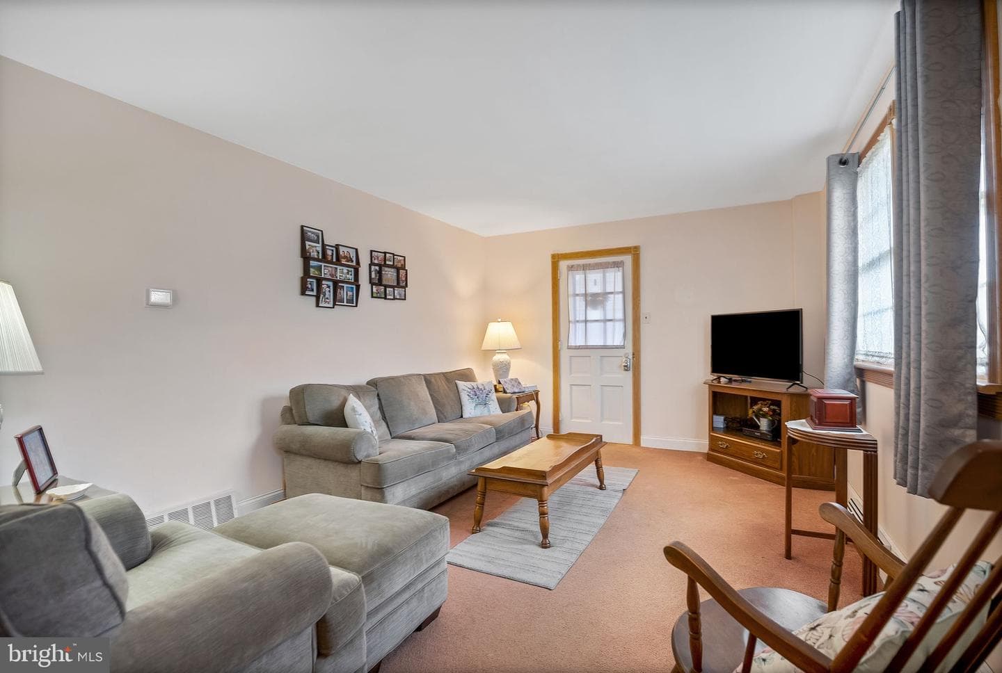 3187 Philmont Avenue photo 4