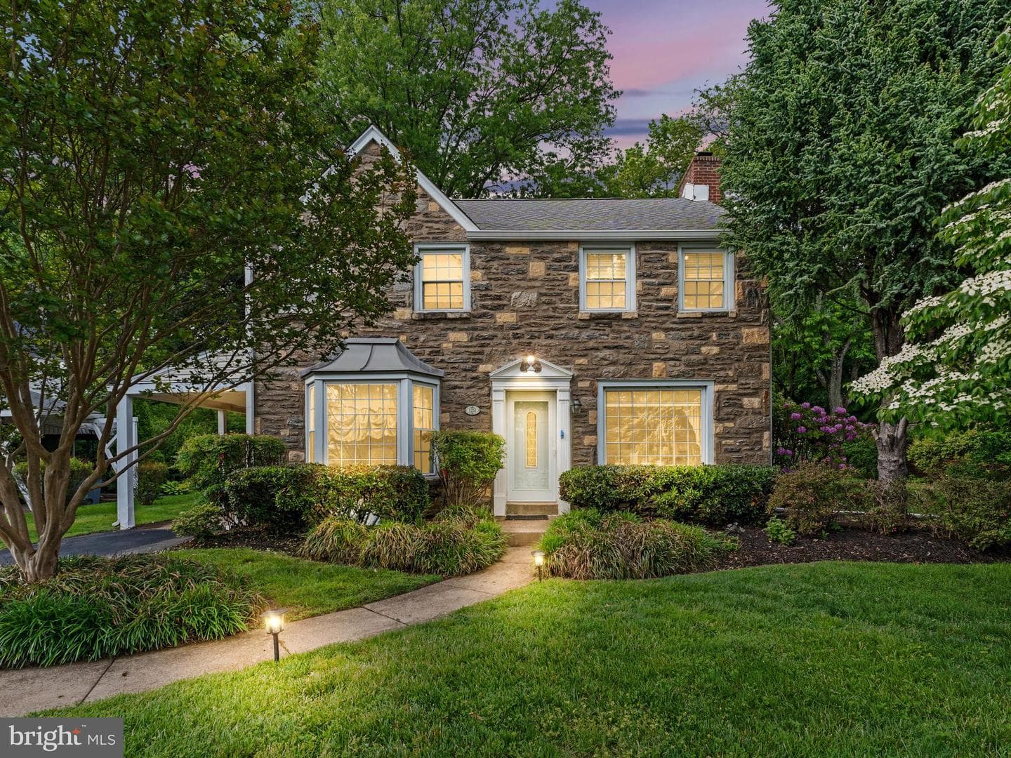 129 Kingston Road photo 1