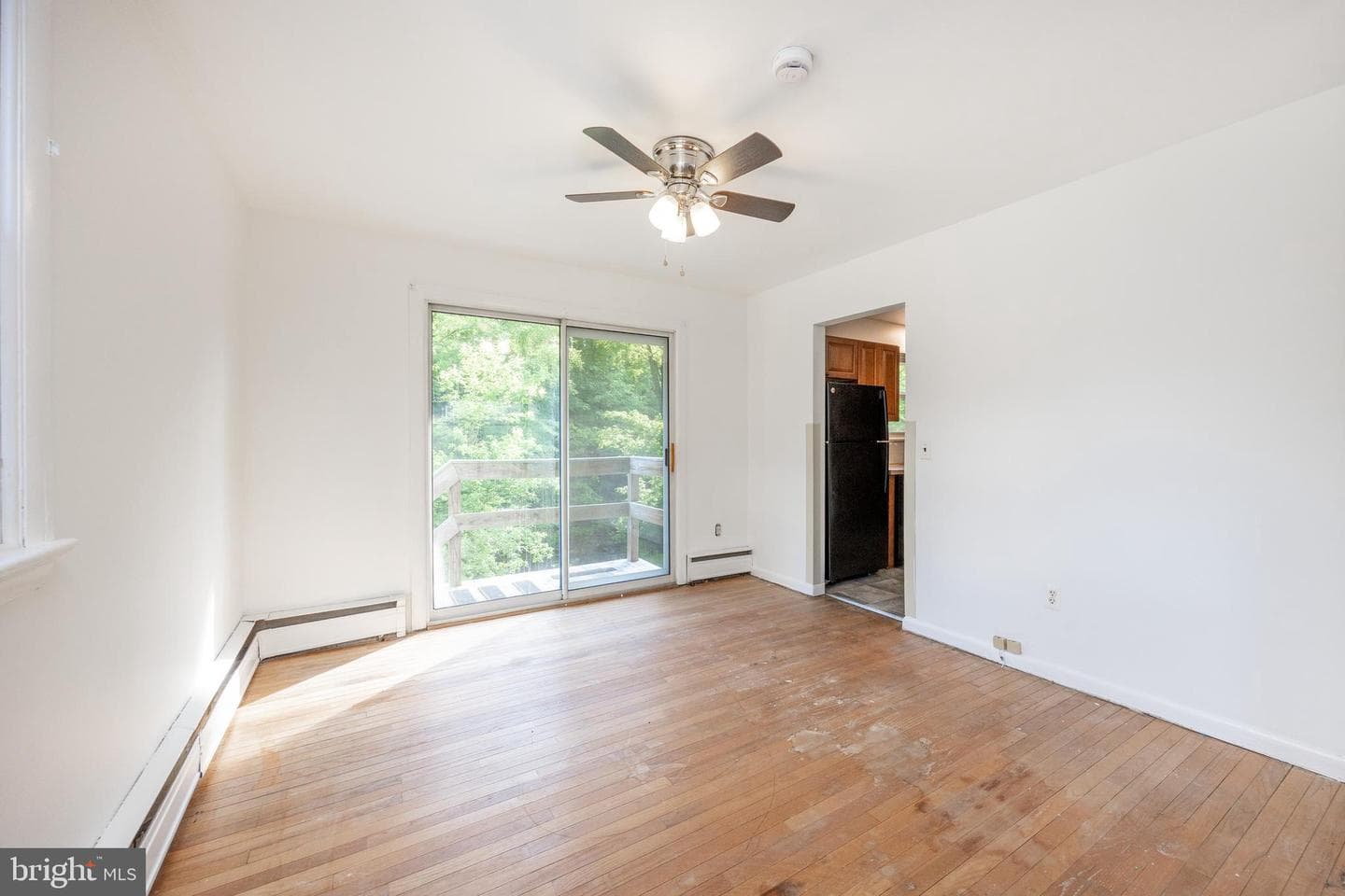 992 E Valley Road photo 16