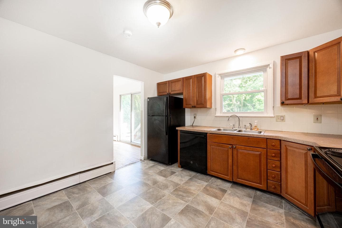 992 E Valley Road photo 18