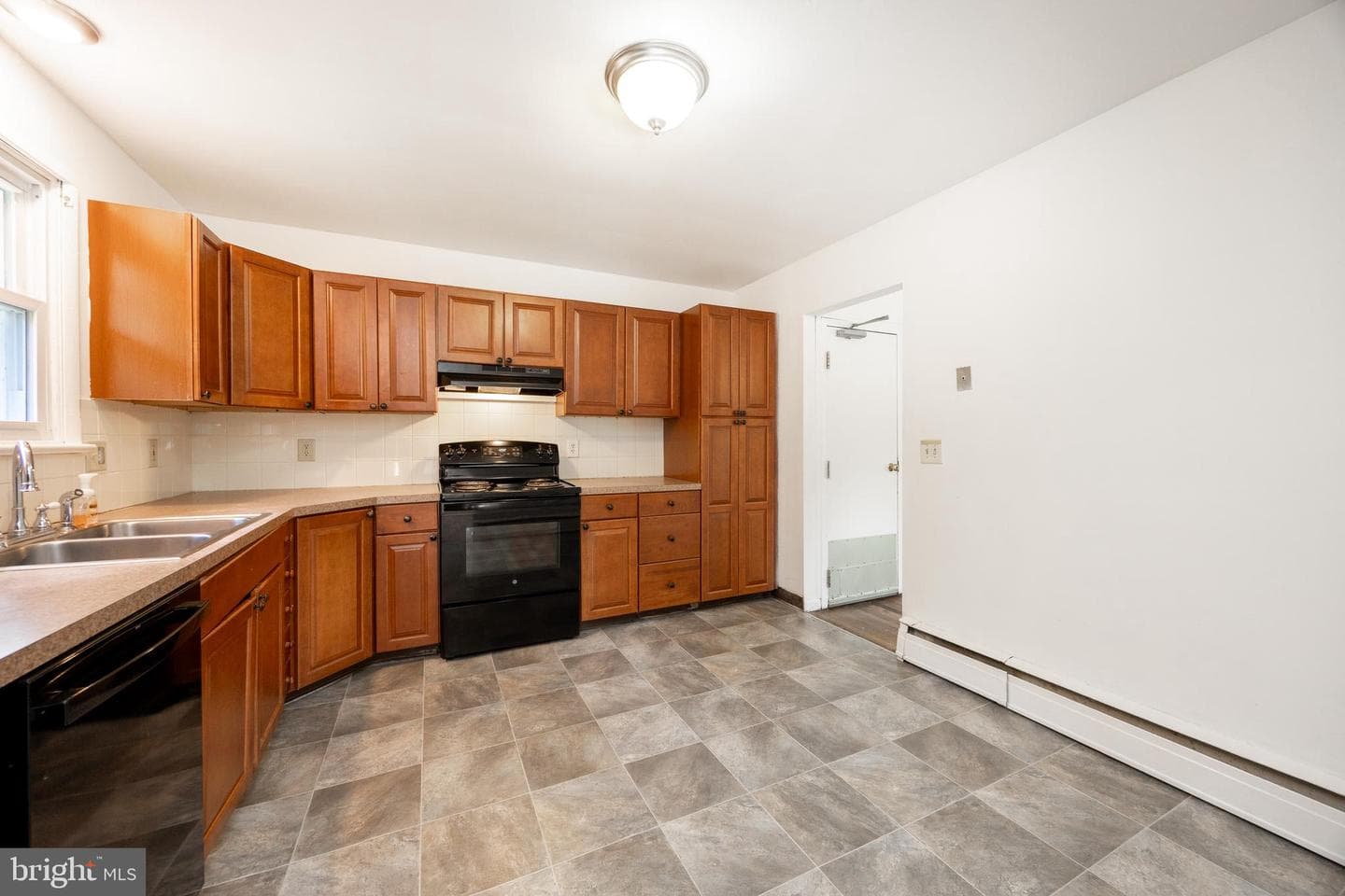 992 E Valley Road photo 20