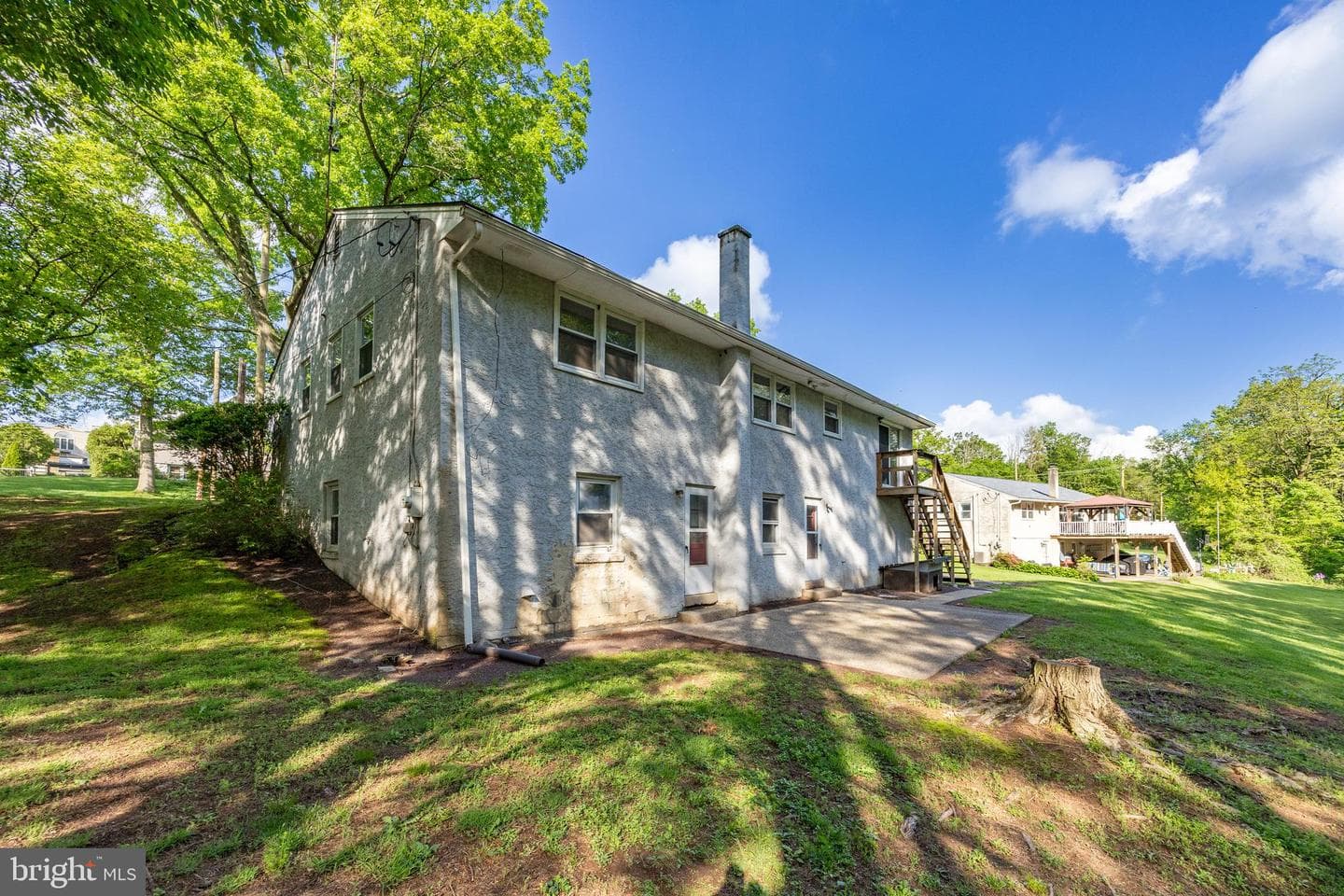 992 E Valley Road photo 7