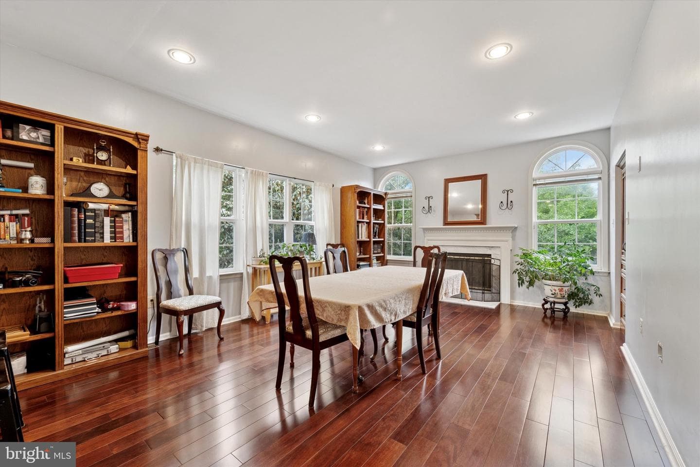 2015 Windsor Drive photo 15