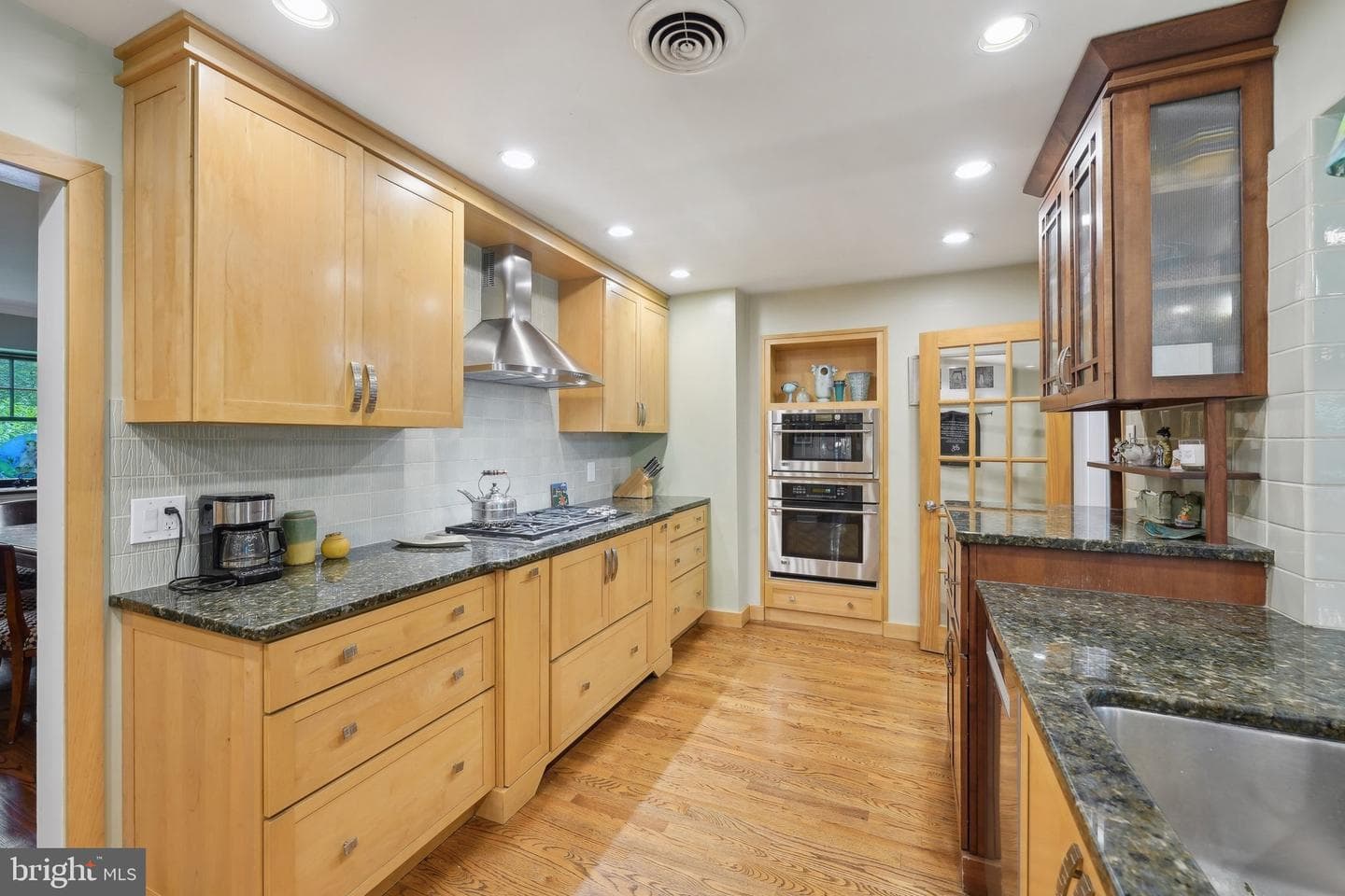 949 Leopard Road photo 17