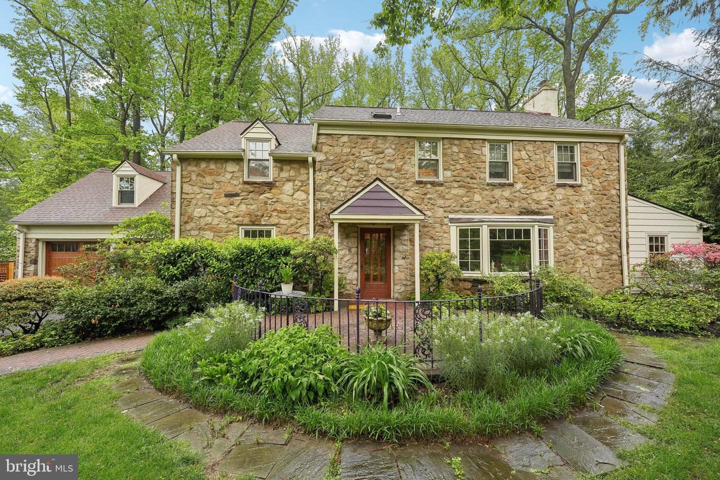 949 Leopard Road photo 3