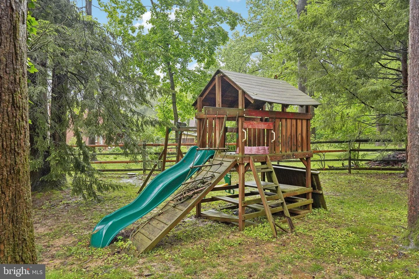 949 Leopard Road photo 71