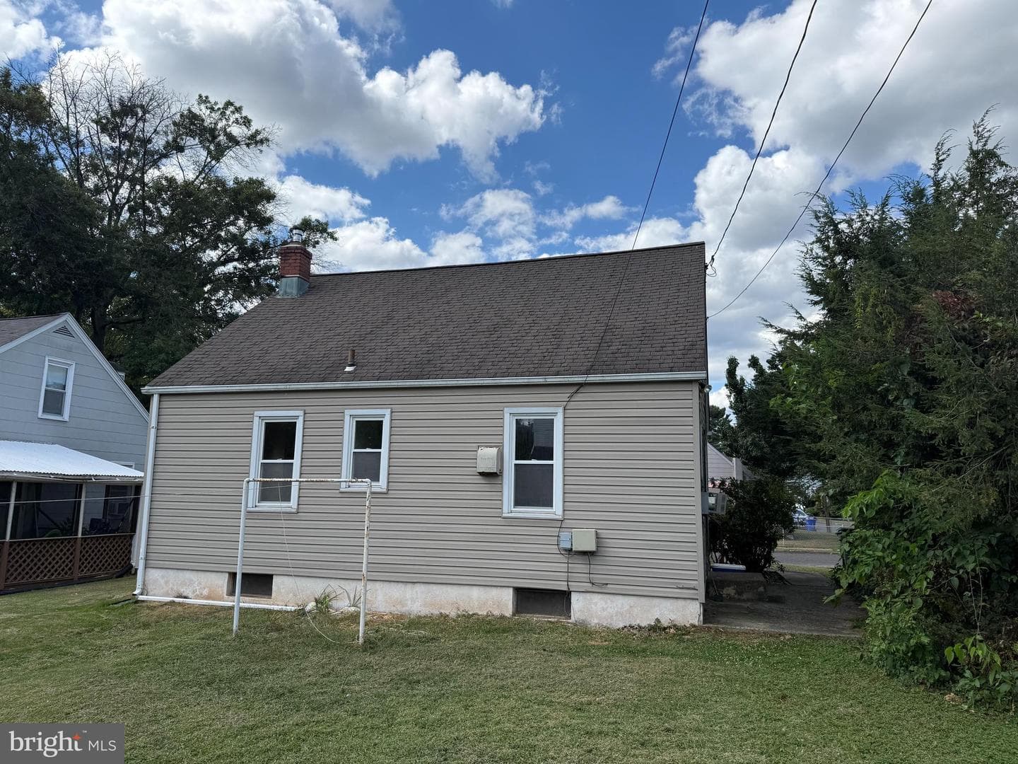 890 N Warren Street photo 2