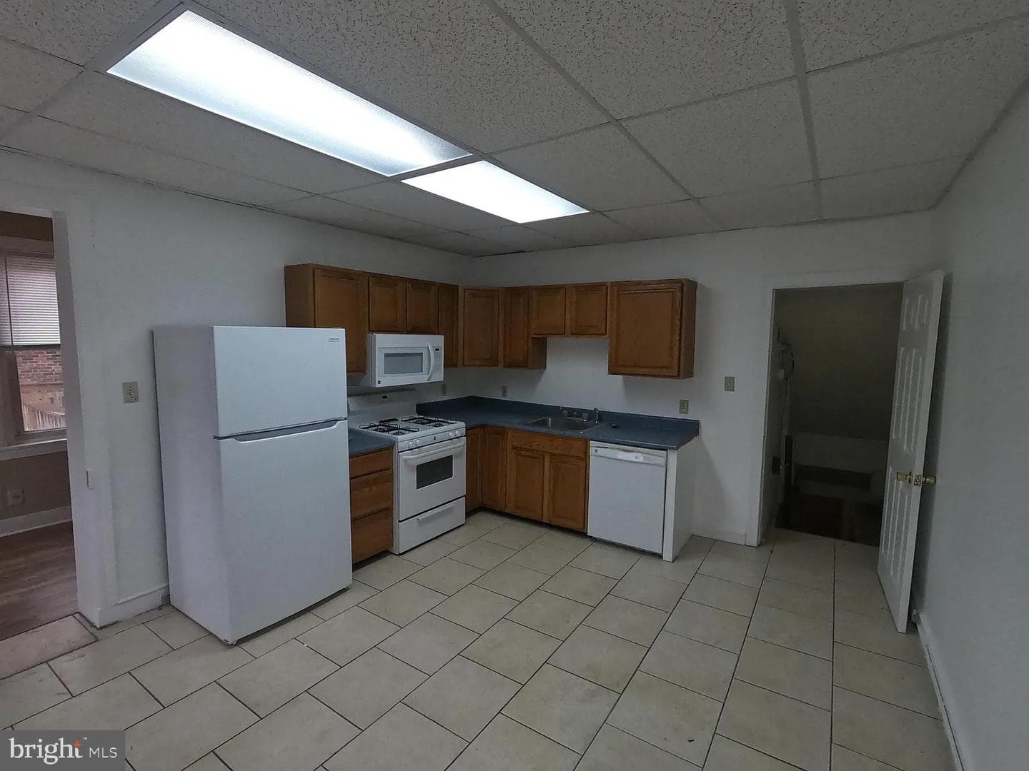 604 E Marshall Street photo 5