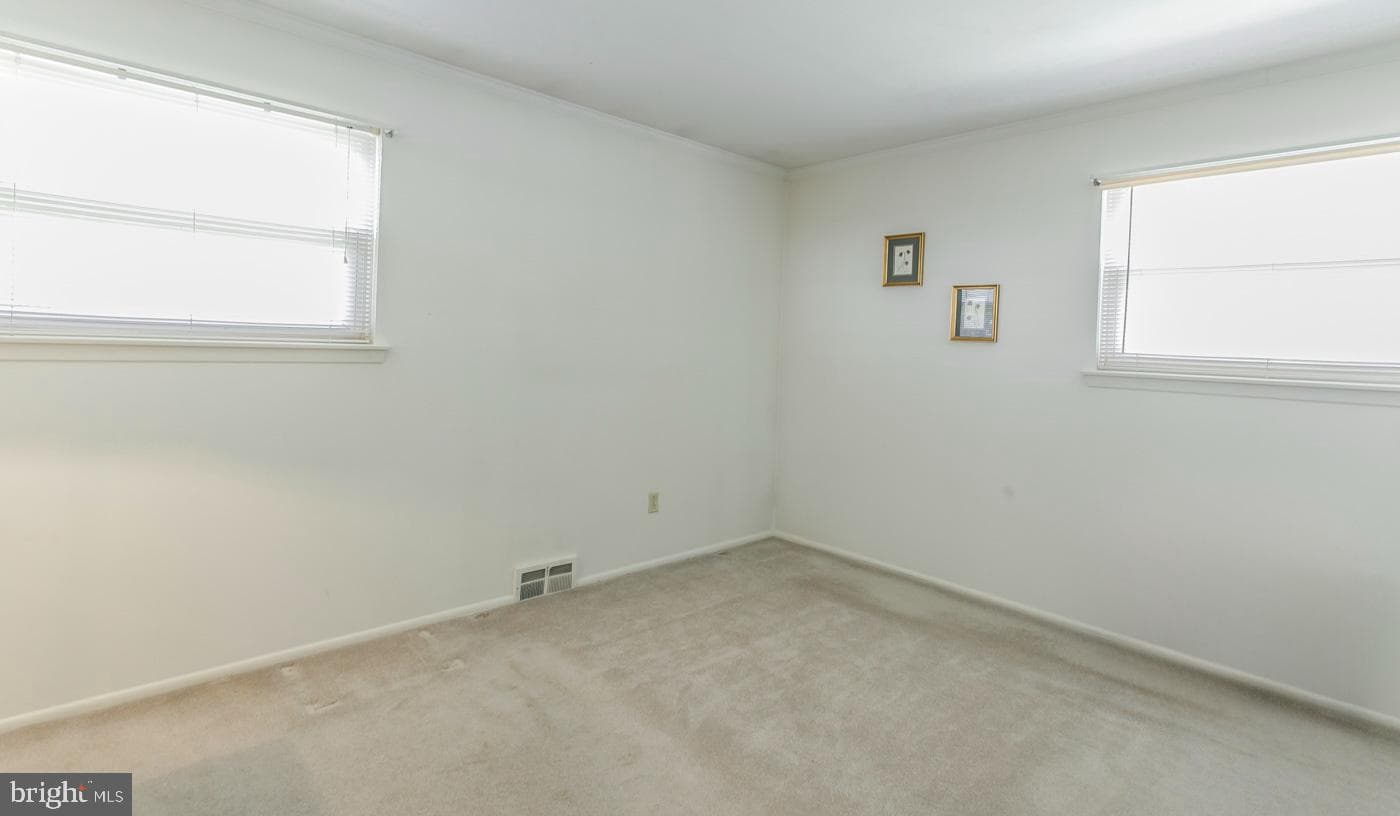 918 Independence Road photo 20