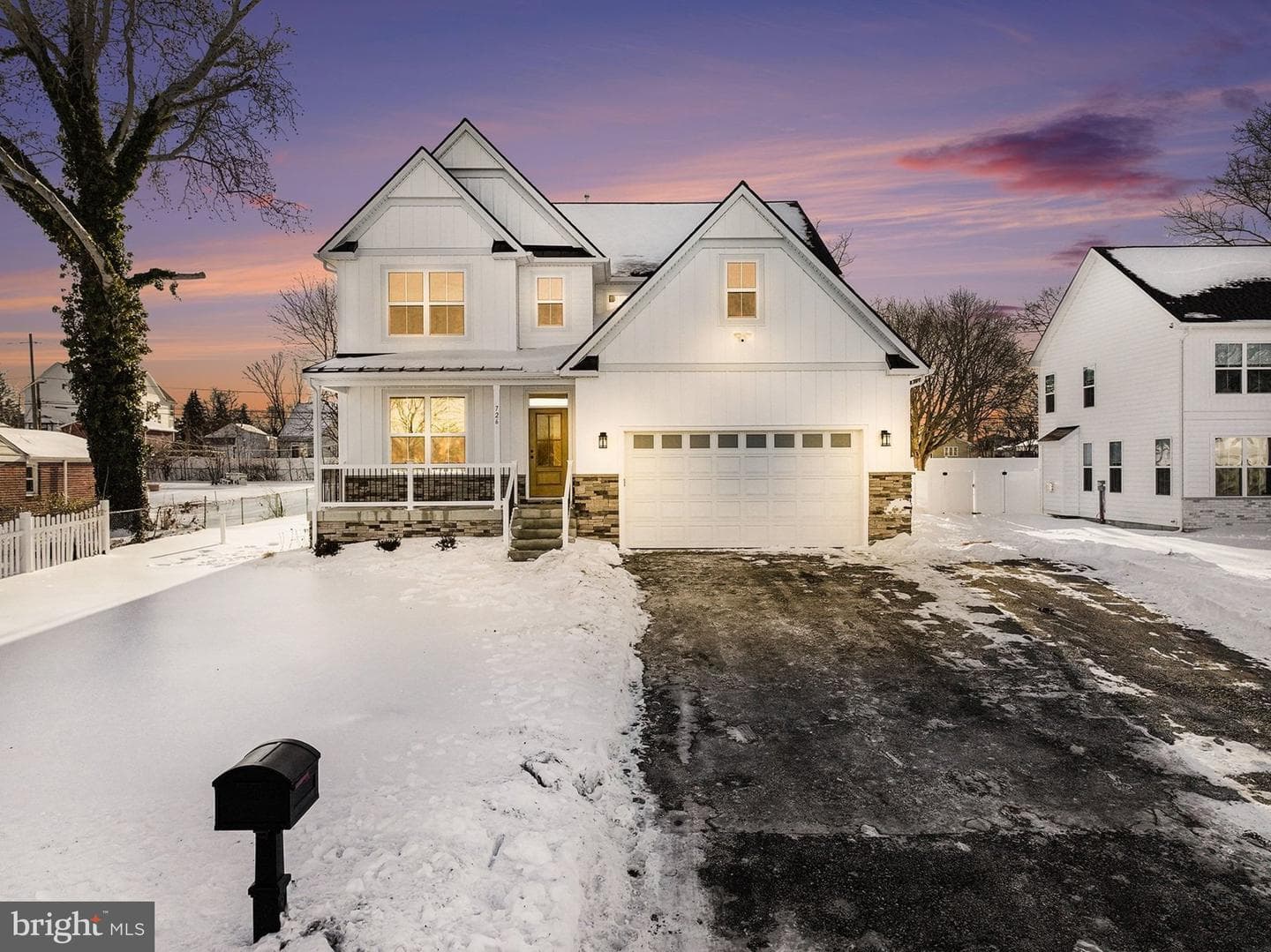 726 Erlen Road photo 1