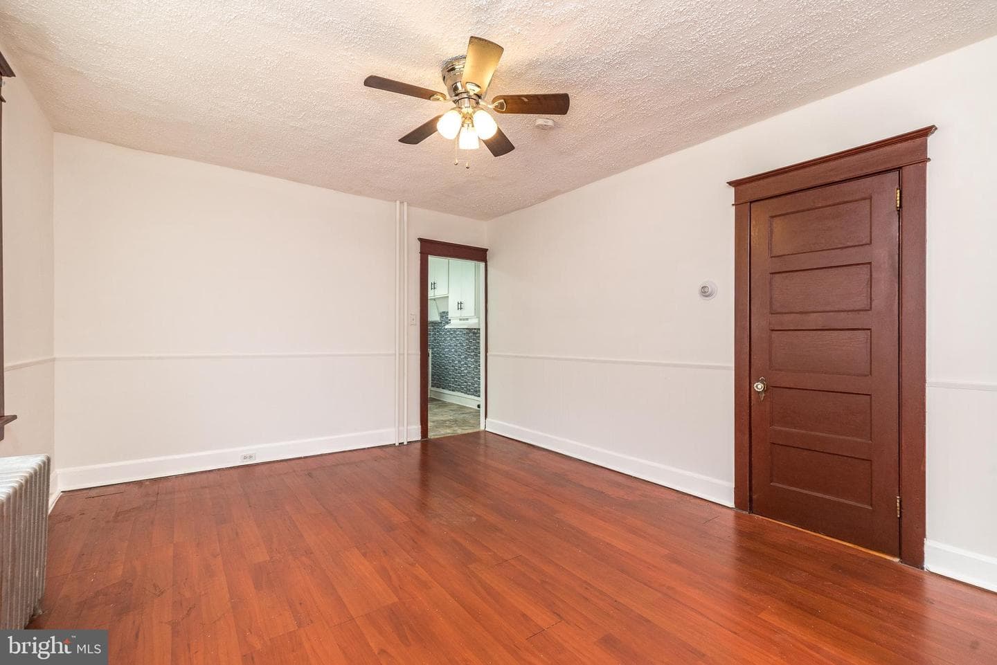 22 E 6th Street photo 12