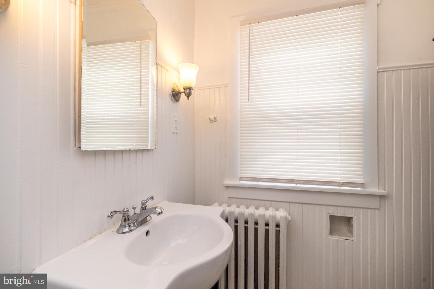 22 E 6th Street photo 25