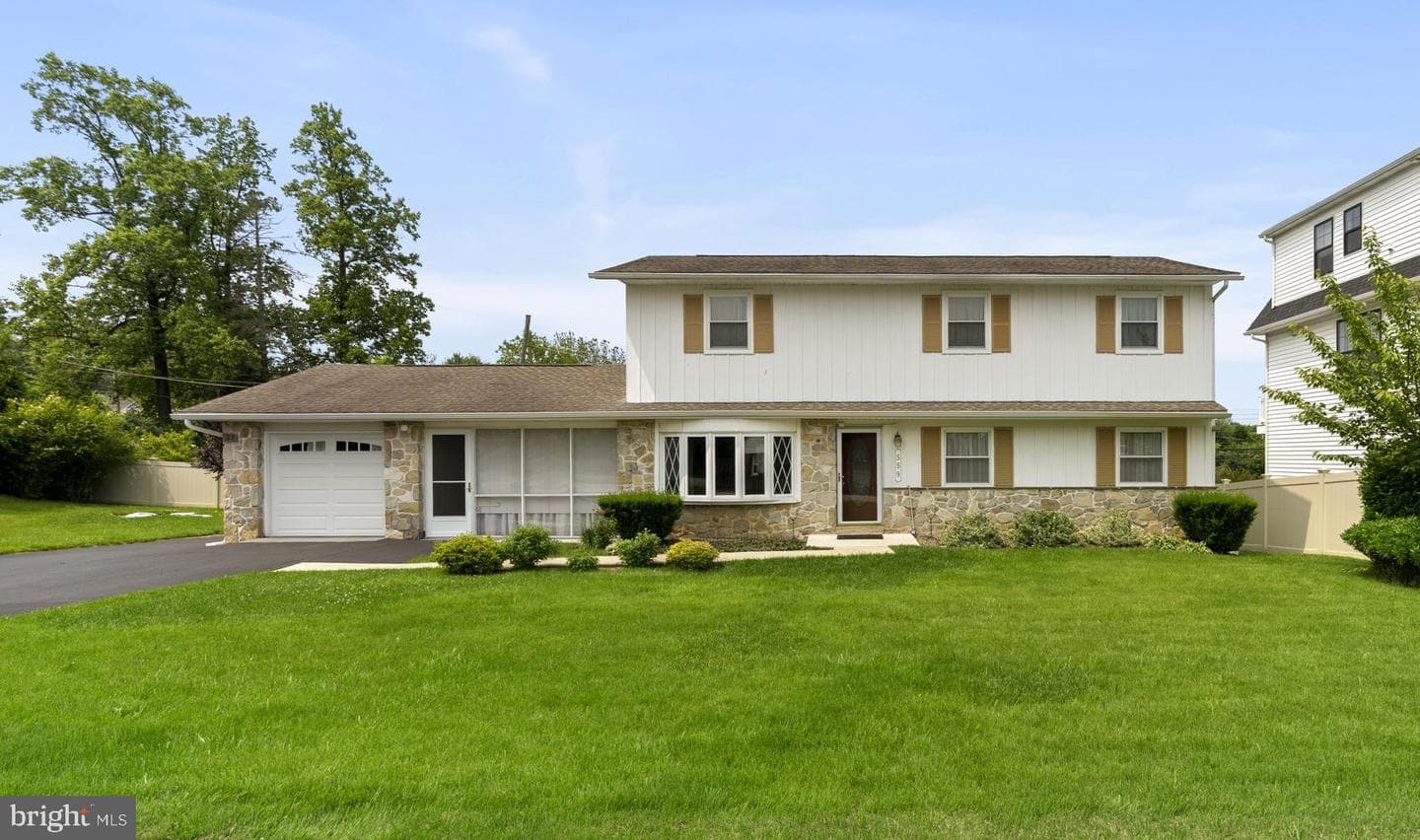 559 Schenely Avenue photo 1