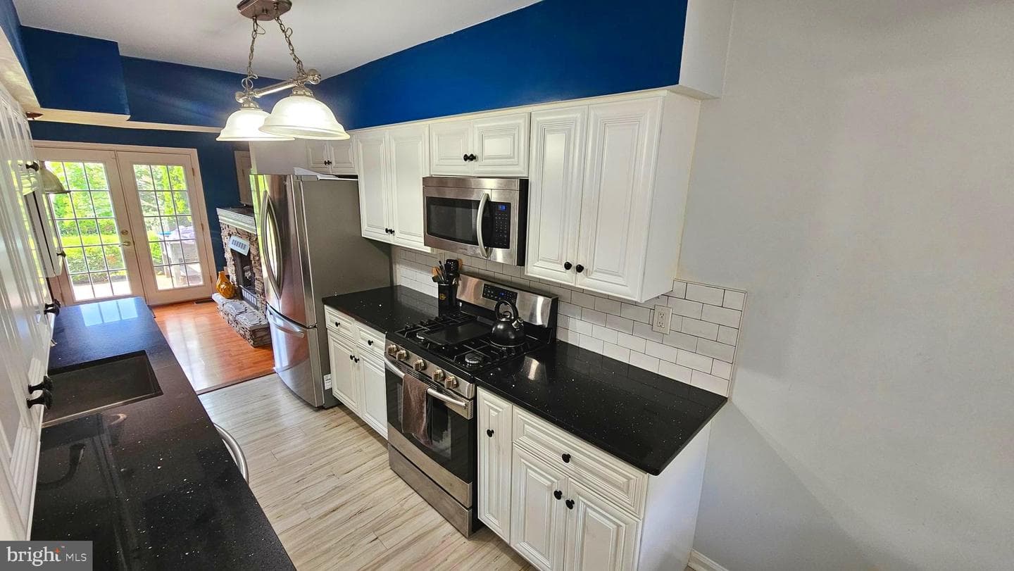 14 Curry Lane photo 12
