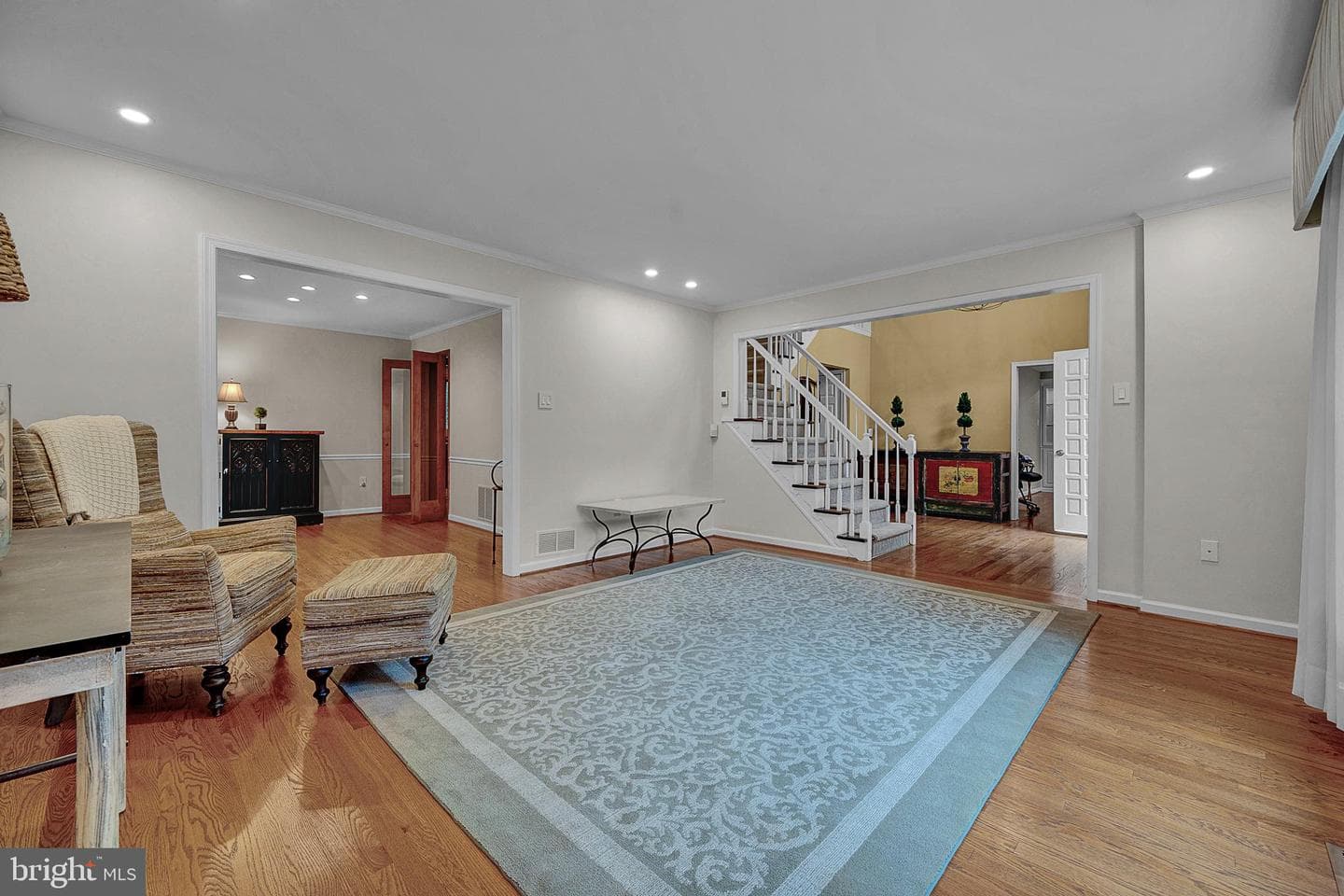 717 Buckley Road photo 4