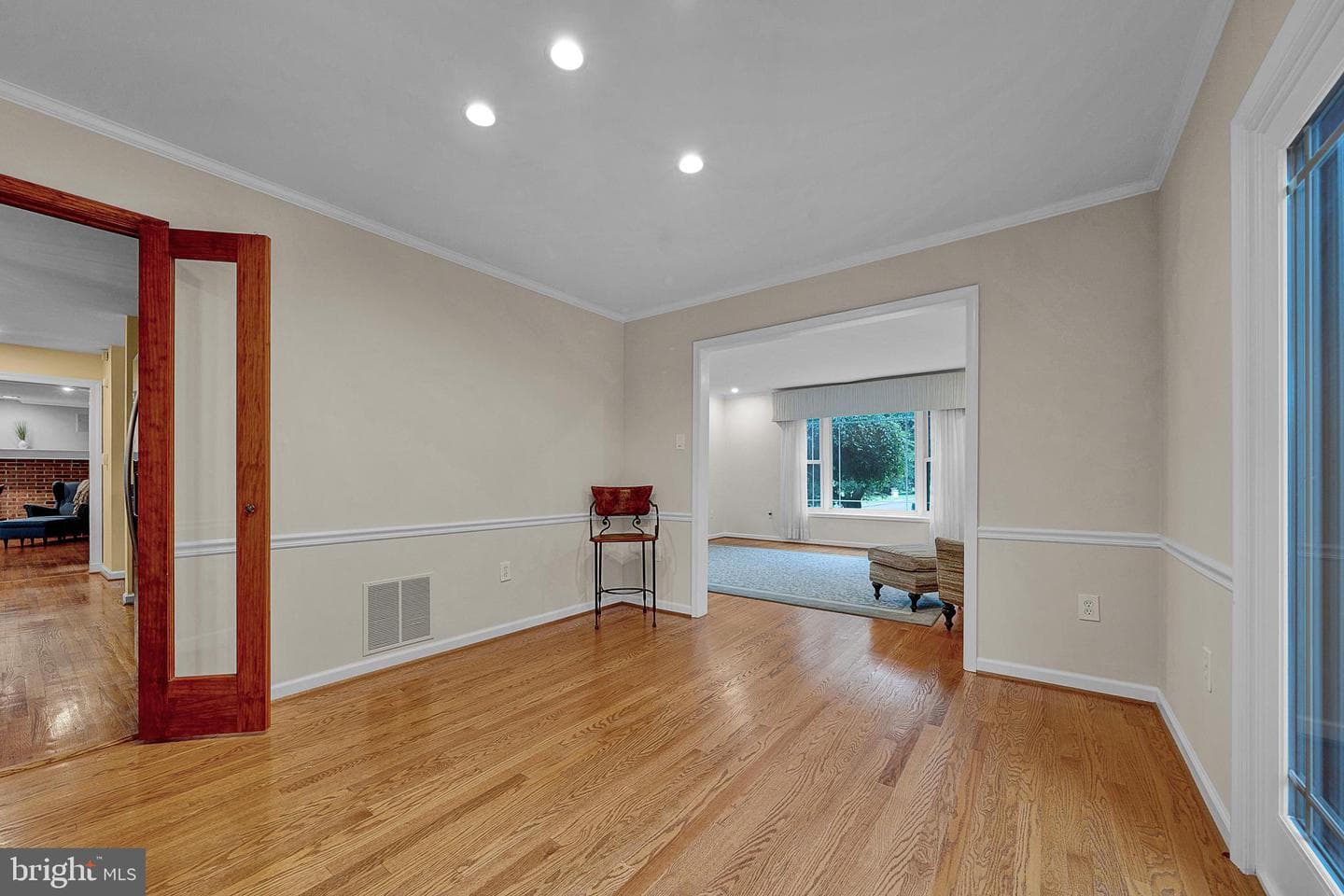 717 Buckley Road photo 7