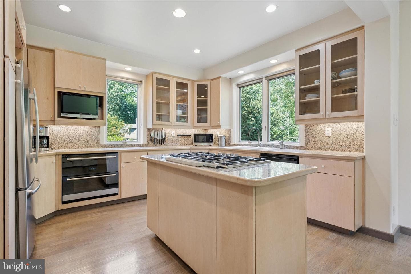 7933 Park Avenue photo 10