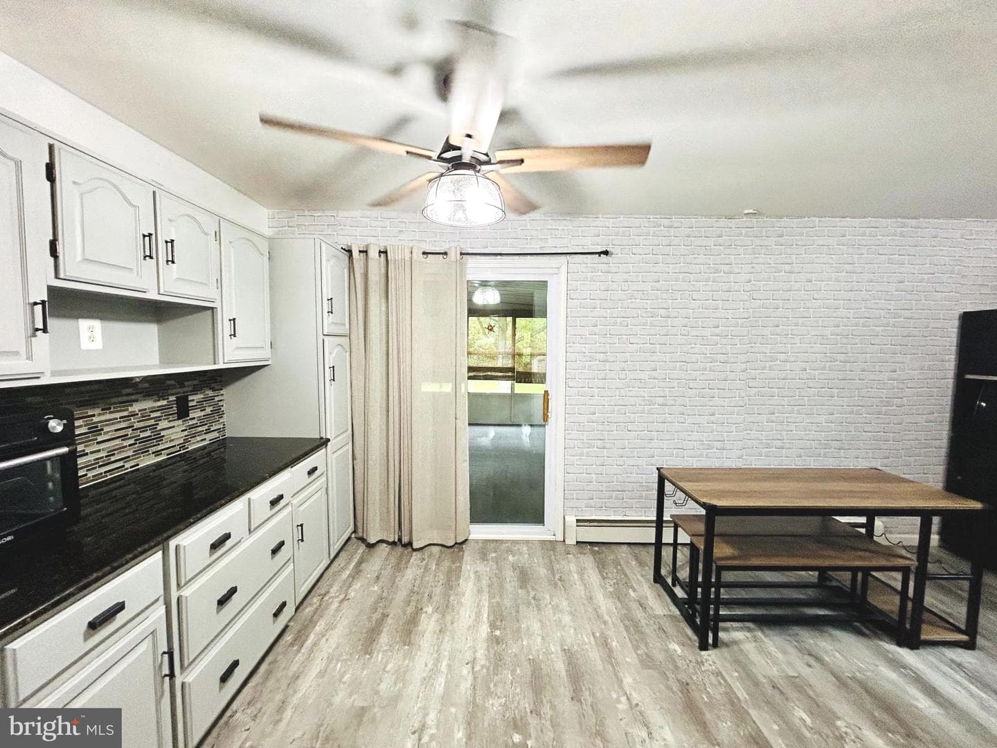 728 Sandra Lane photo 6