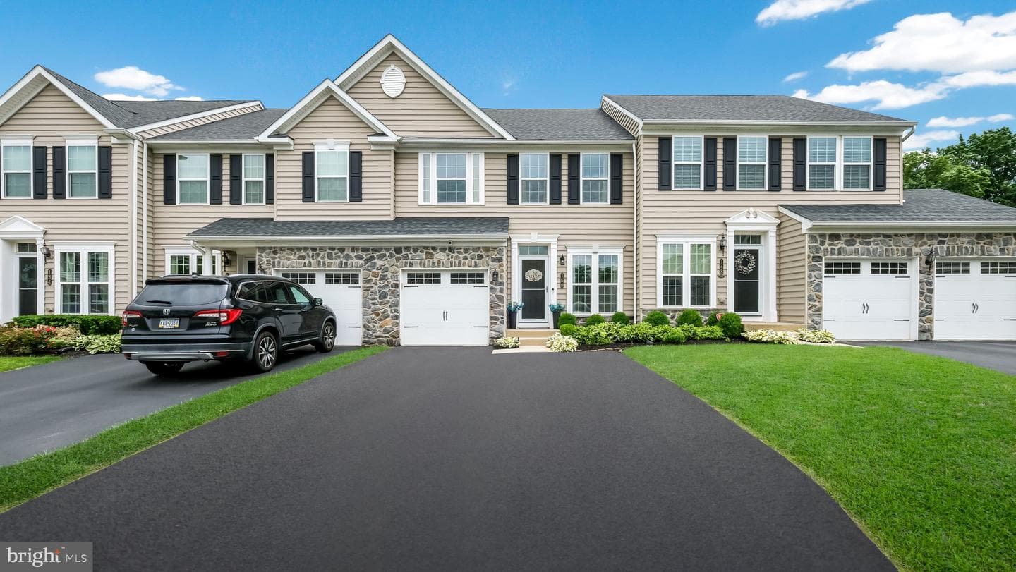 150 Briarwood Lane photo 2