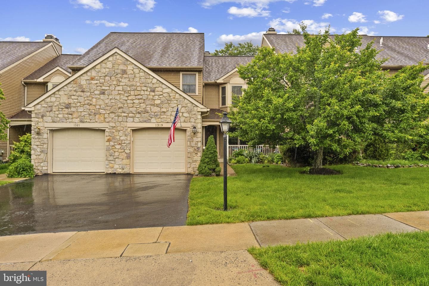 1319 Gwynedale Way photo 3