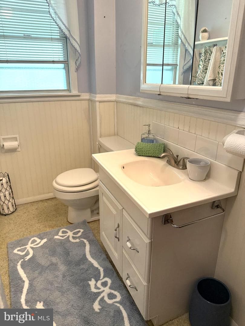 222 Moir Avenue photo 9