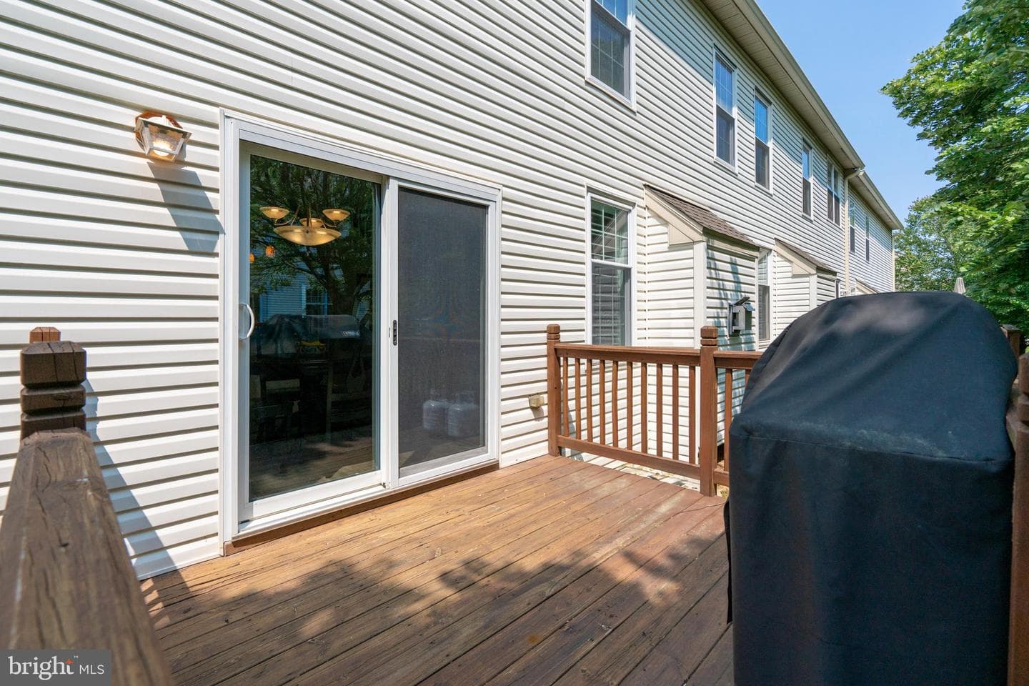 102 Warwick Way photo 49