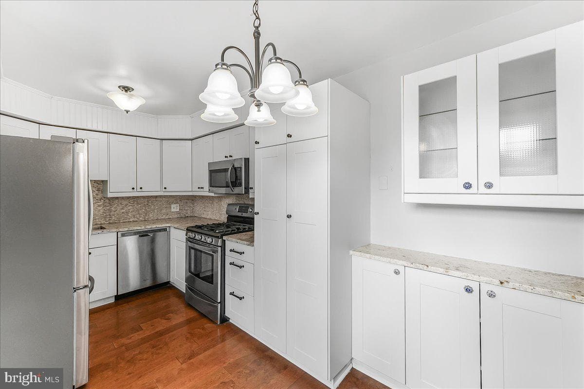 383 Lakeside Road #102 photo 5
