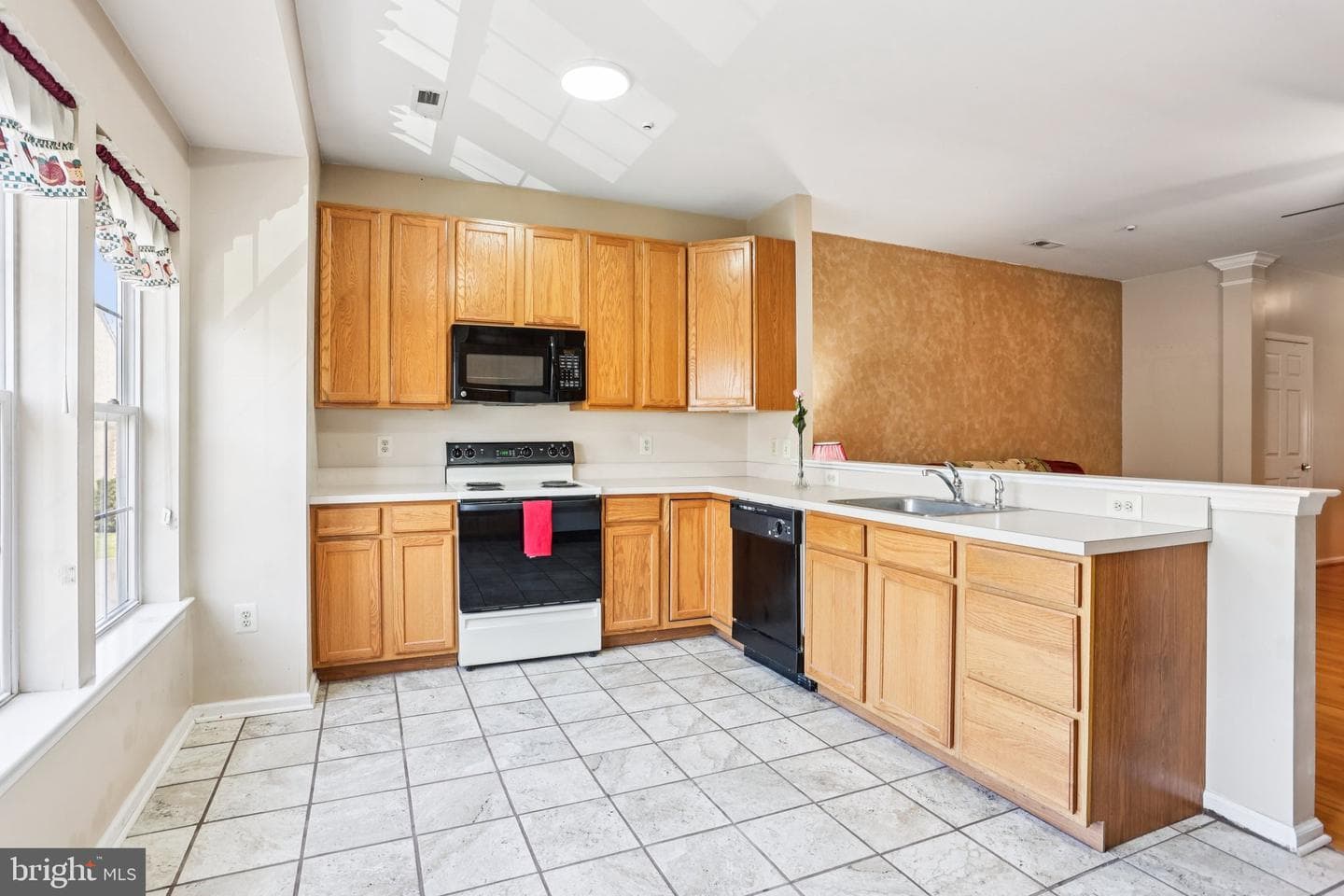 24 Stuart Drive #24 photo 8