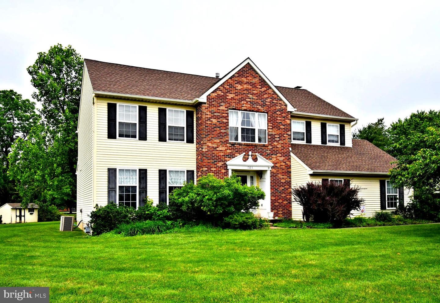 703 Gregory Drive photo 1