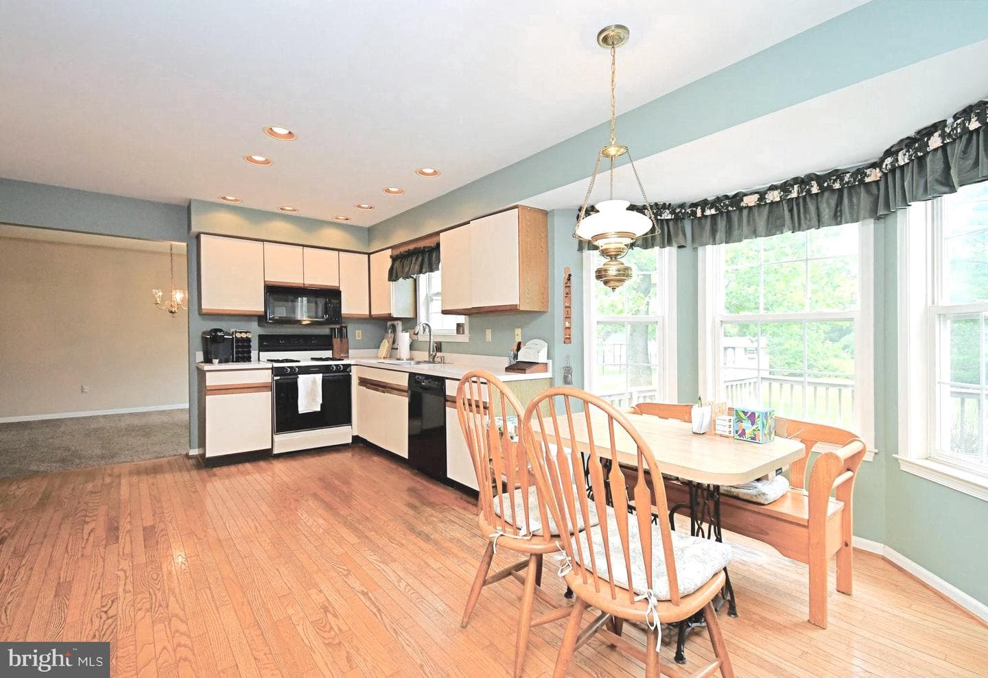 703 Gregory Drive photo 12