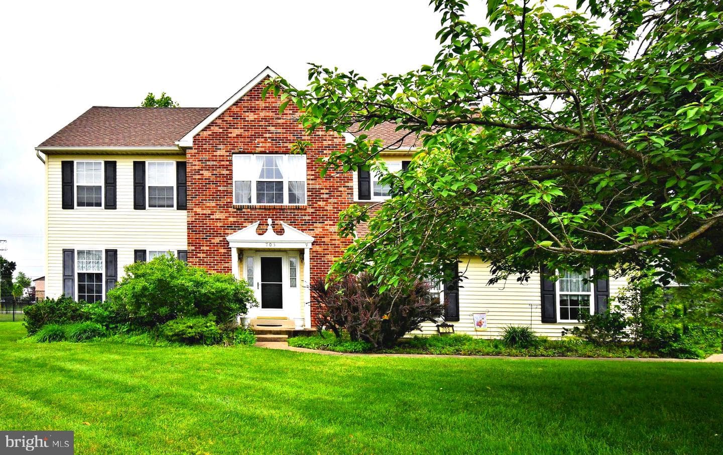 703 Gregory Drive photo 2
