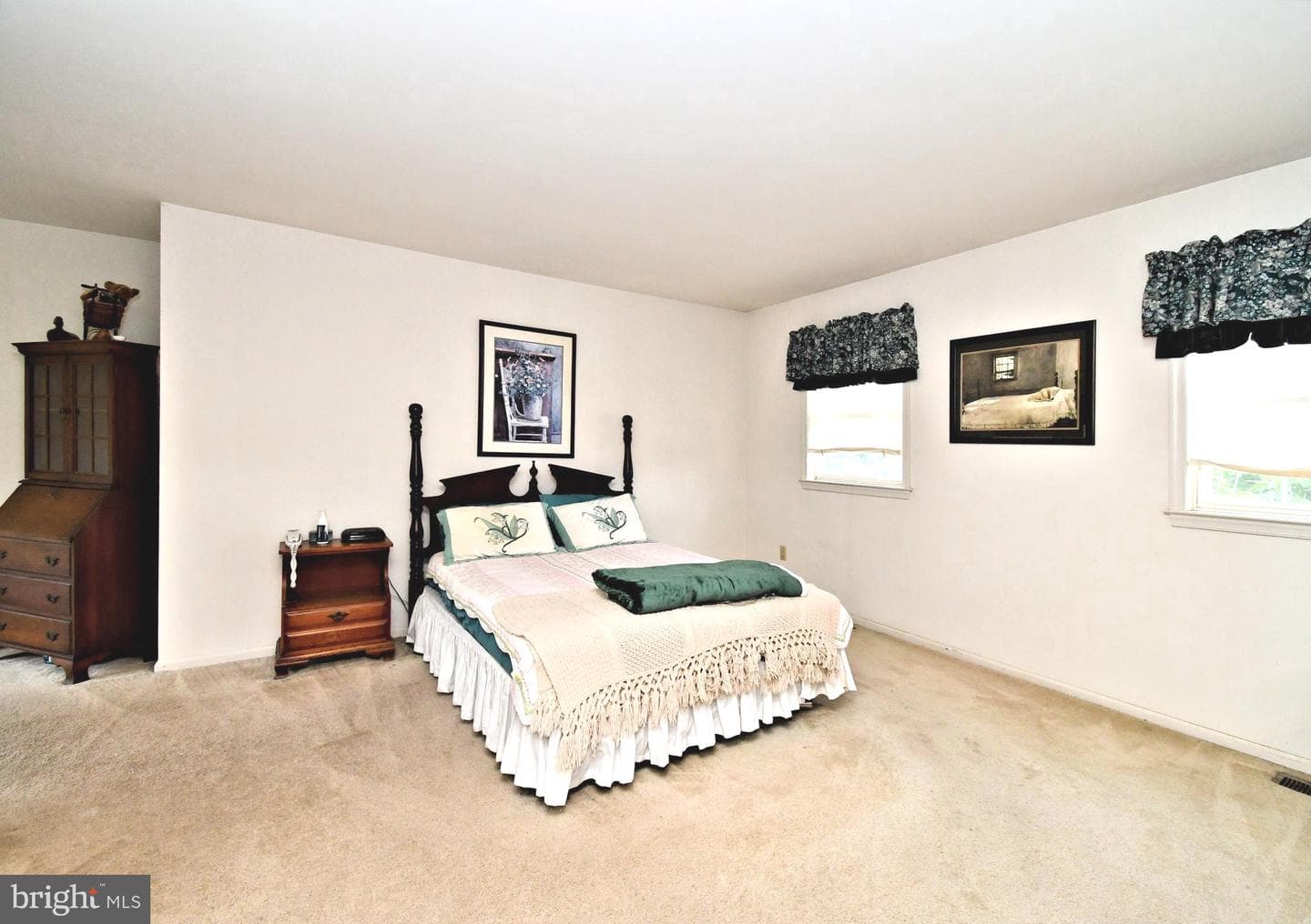 703 Gregory Drive photo 24