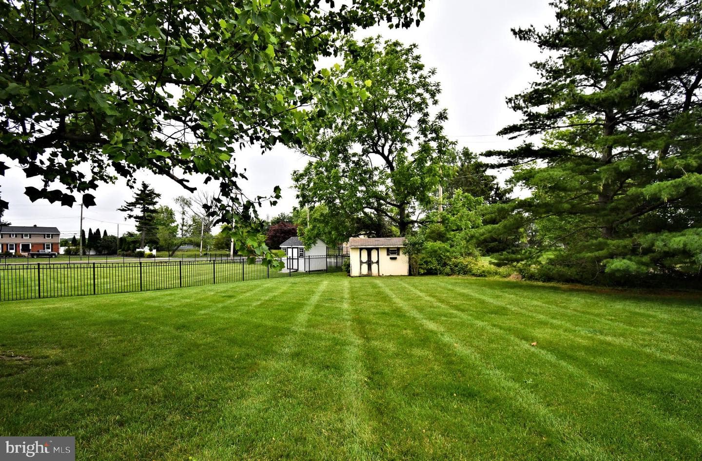 703 Gregory Drive photo 34