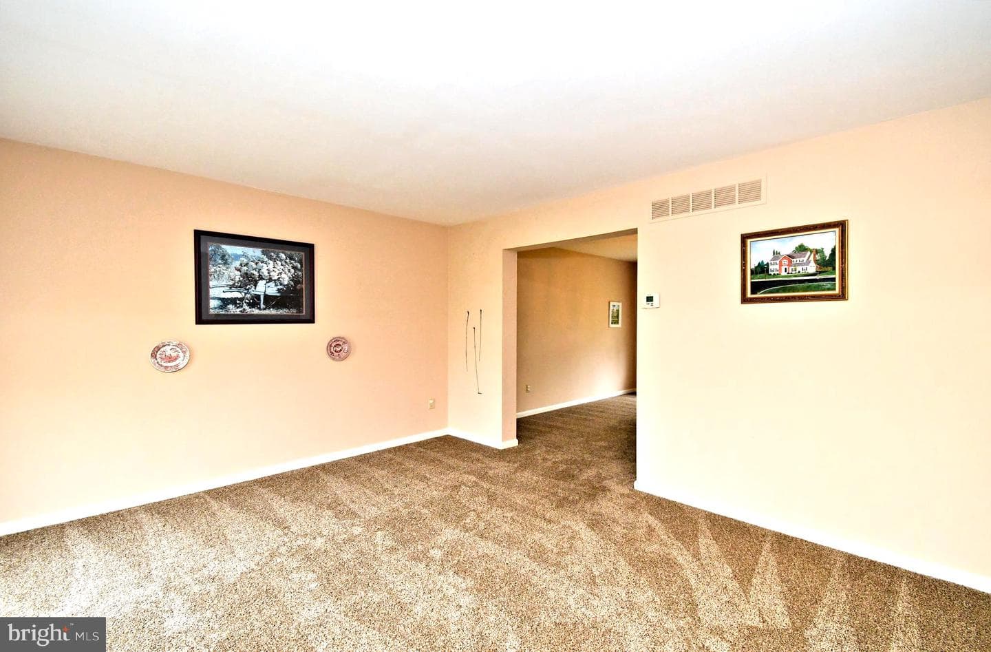 703 Gregory Drive photo 5