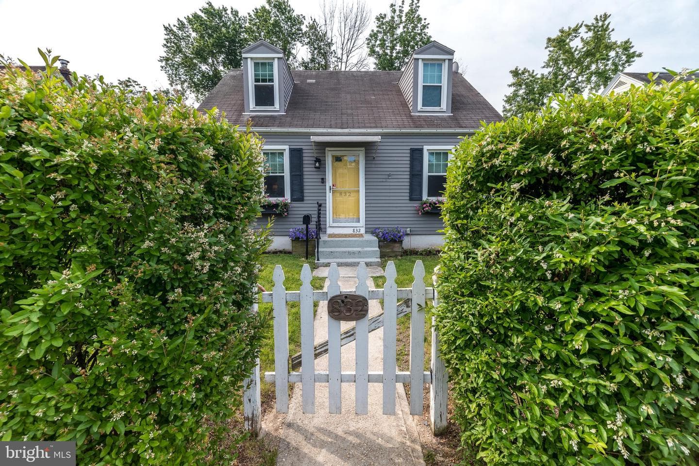 832 N Warren Street photo 1