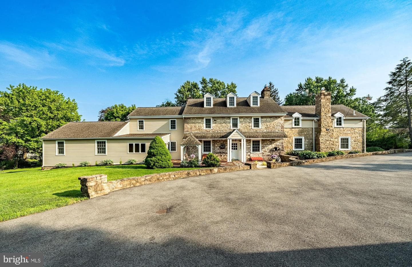 349 Brighton Road photo 2