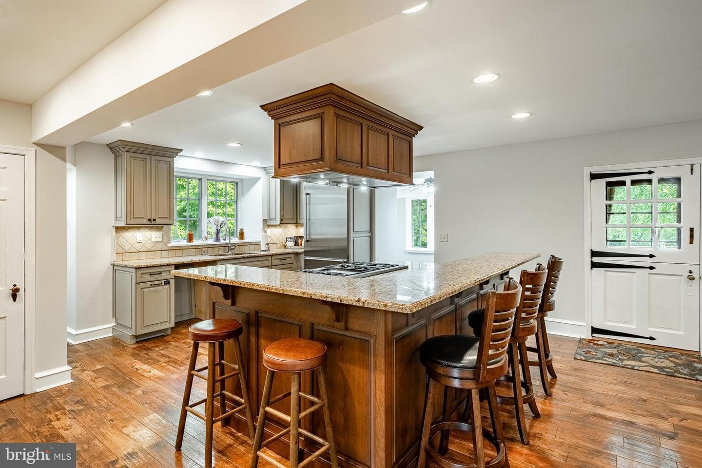 349 Brighton Road photo 9
