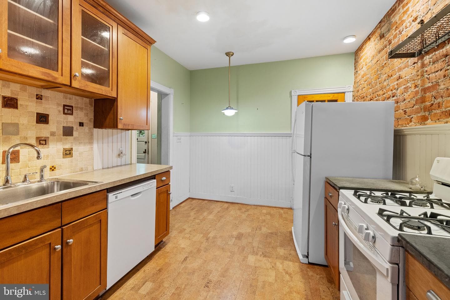 110 Cliff Terrace photo 14