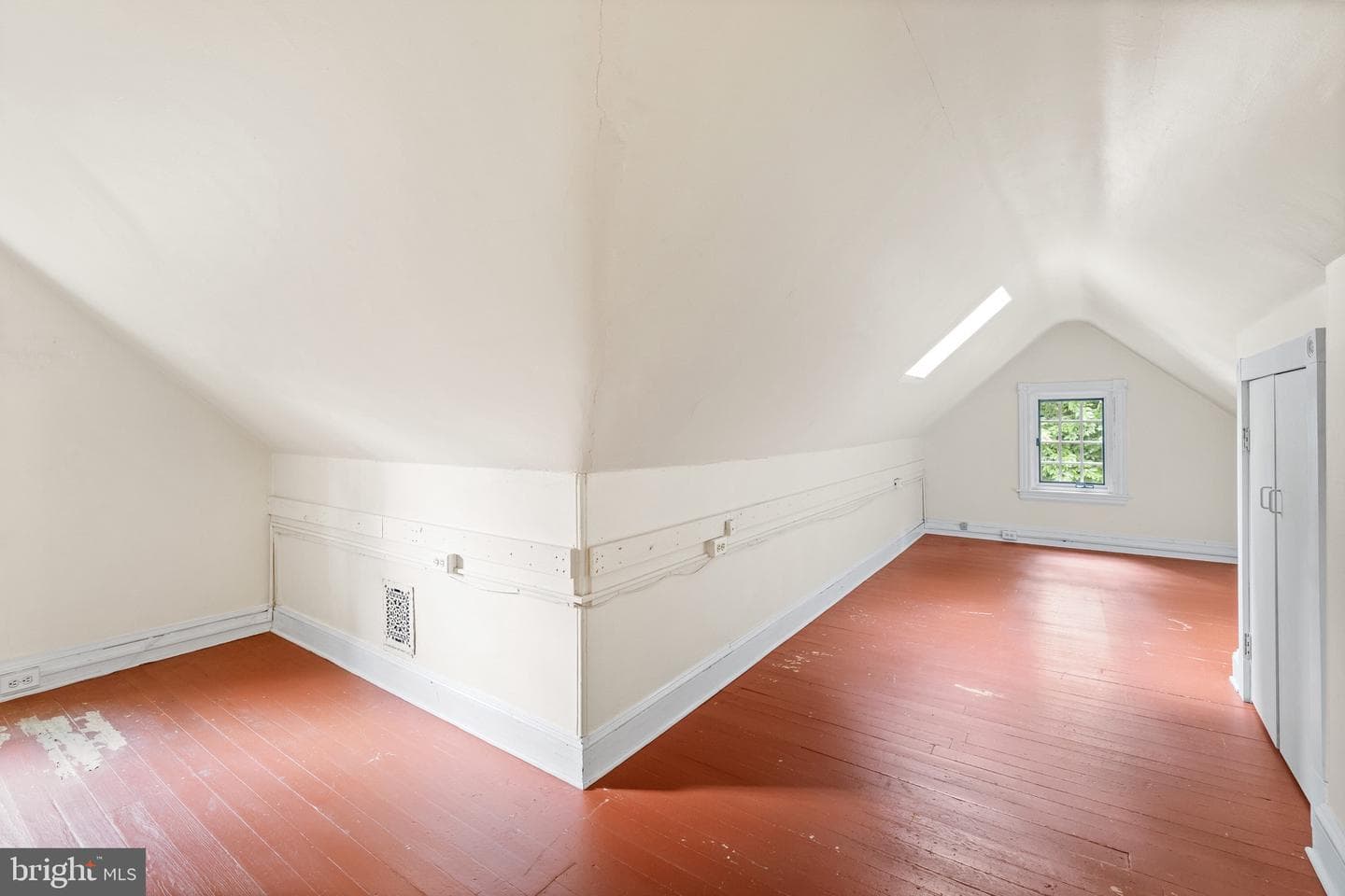 110 Cliff Terrace photo 22
