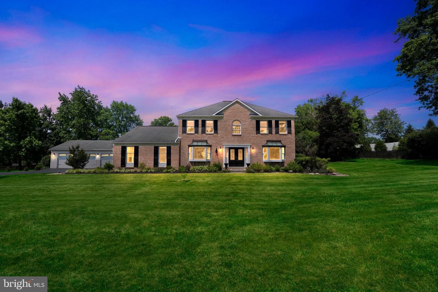 917 Plymouth Road photo 1