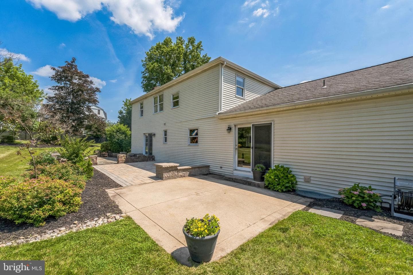 917 Plymouth Road photo 27