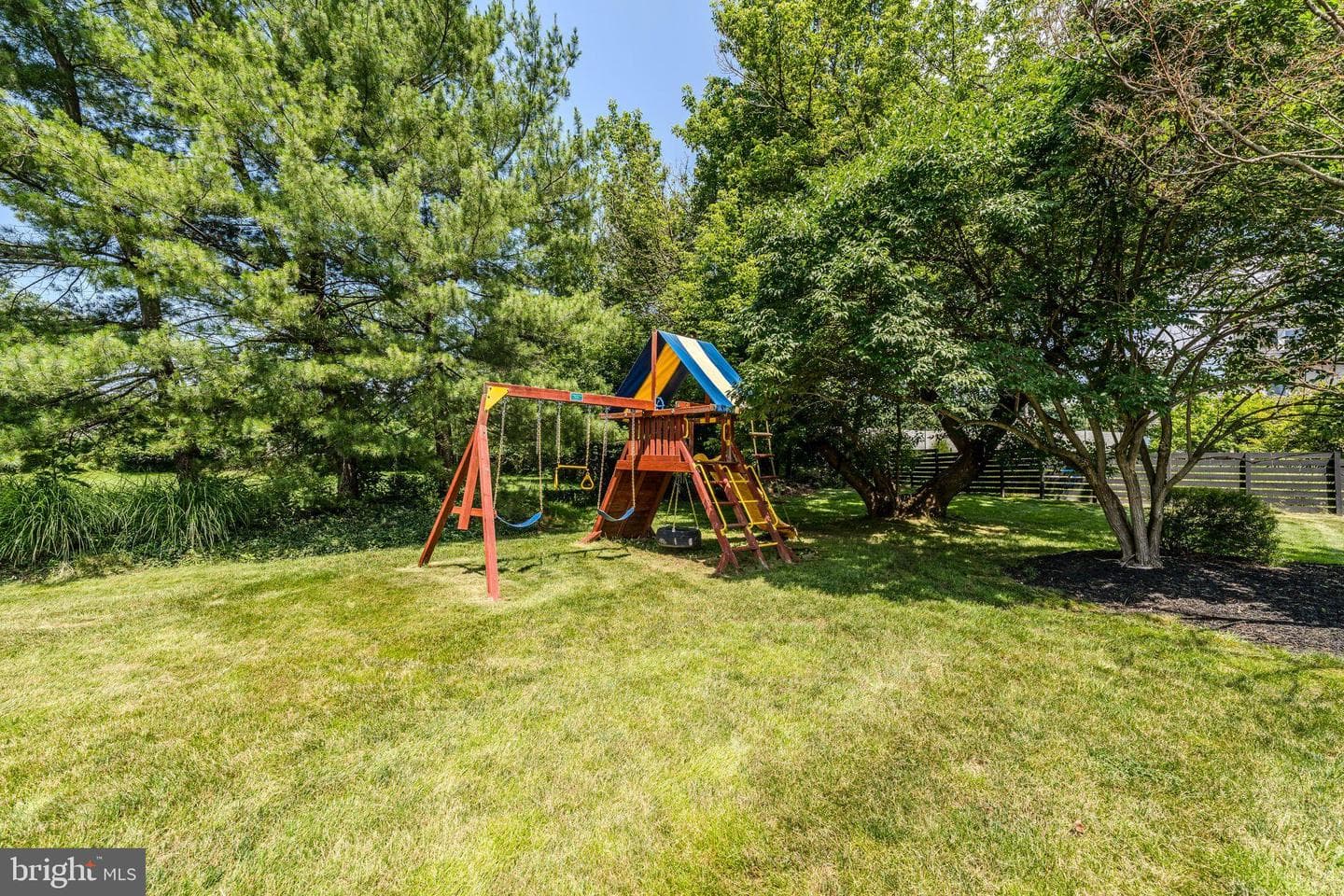 917 Plymouth Road photo 29
