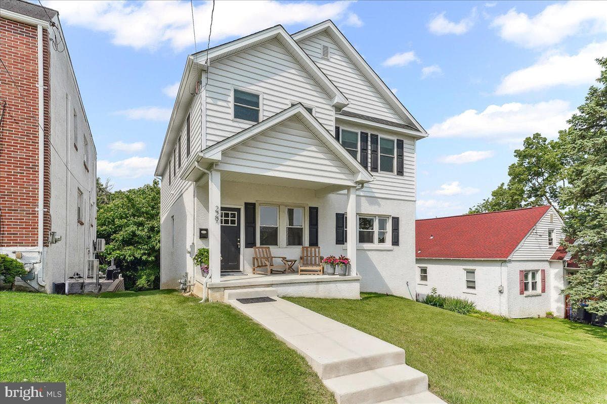 229 W 9th Avenue photo 1