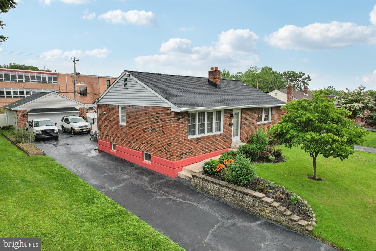 407 Pinecrest Road photo 44
