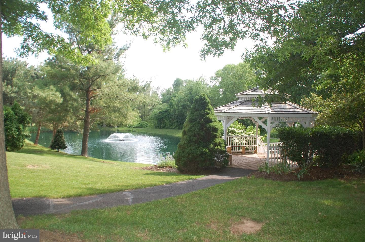 425 Westbury Drive photo 63