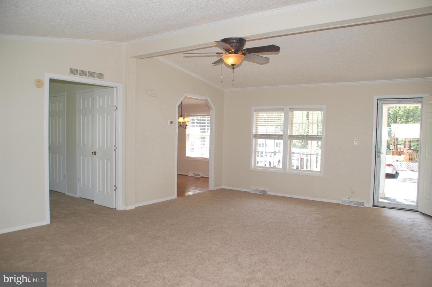 425 Westbury Drive photo 8