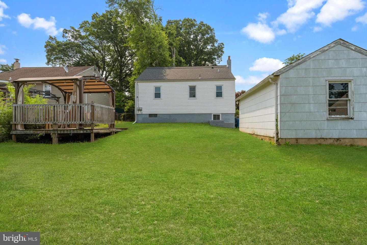 742 Tennis Avenue photo 27