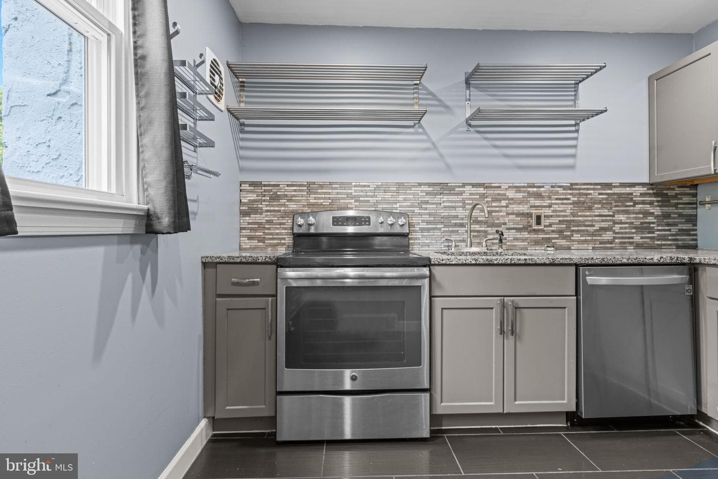 742 Tennis Avenue photo 6