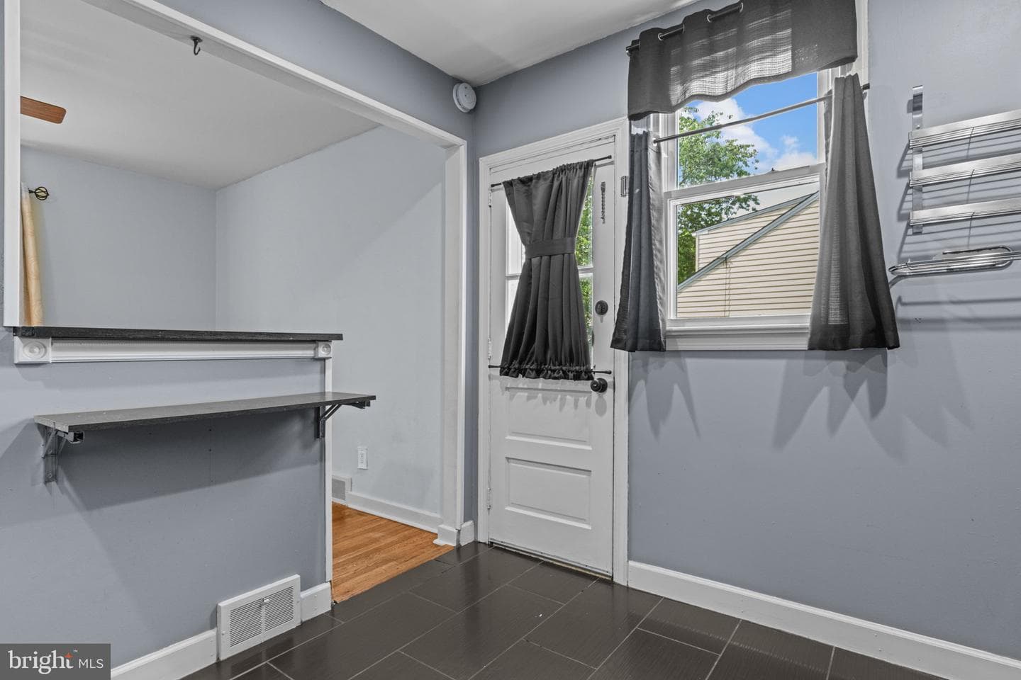 742 Tennis Avenue photo 9