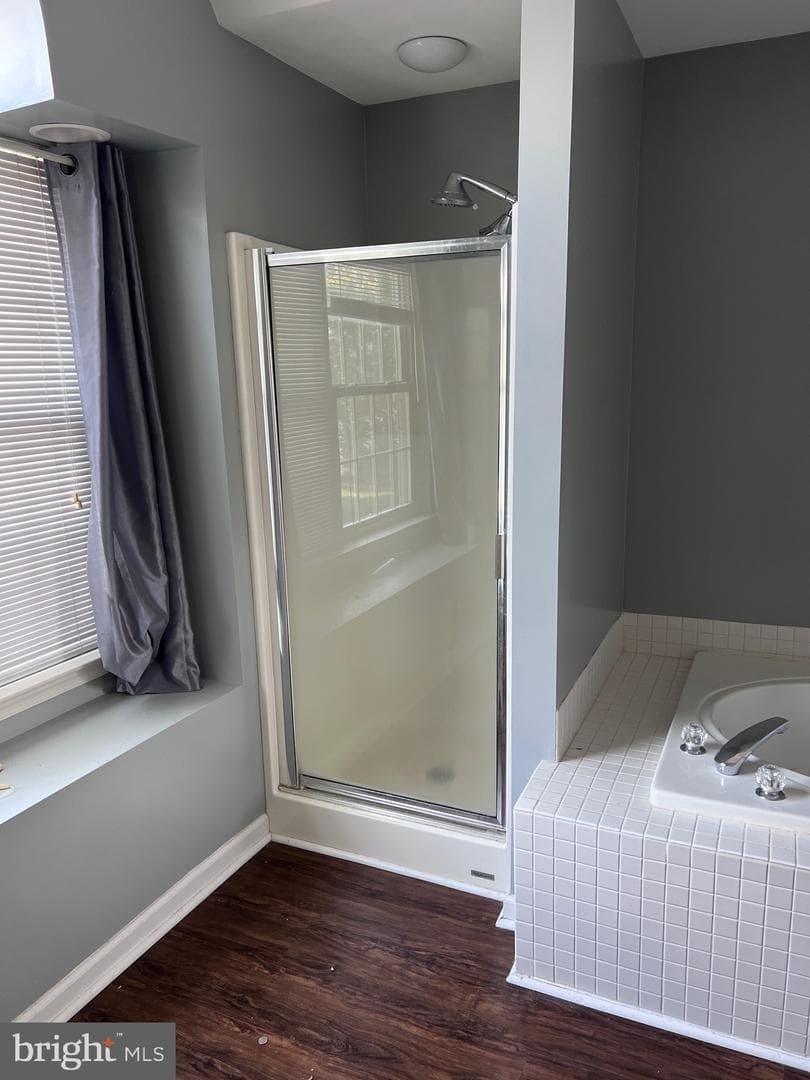 674 Honeysuckle Way photo 21